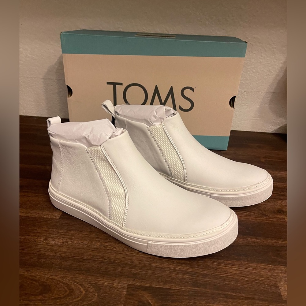 NEW TOMS Size 8.5 Bryce White leather slip on shoes mid-top sneakers 🖤